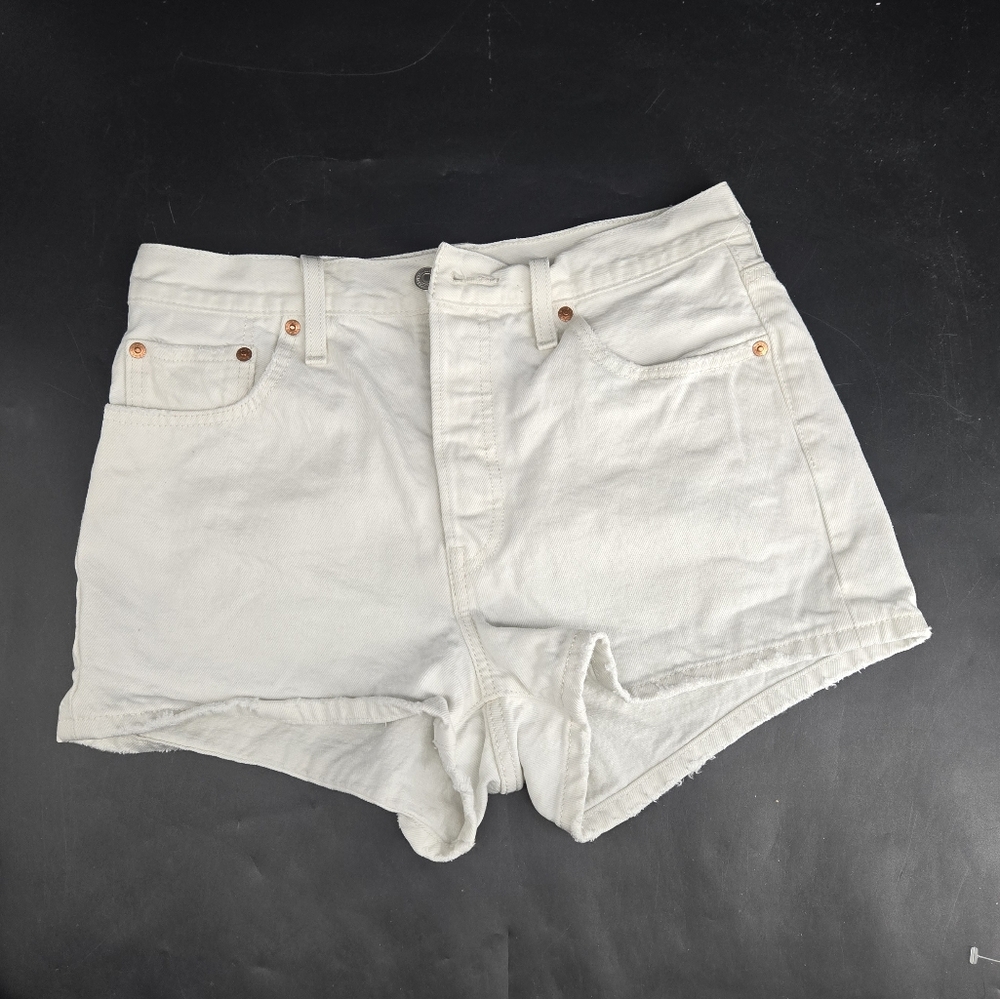 Levis Classic White Denim Shorts 29W